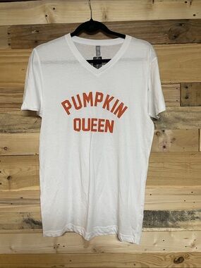 NWT size small “Pumpkin Queen” graphic short sleeve t-shirt